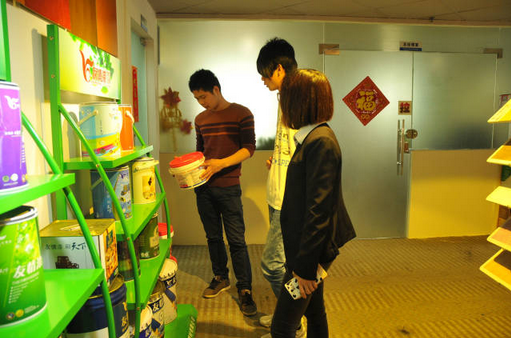 廣西百色客戶(hù)到訪友情漆 廣西百色客戶(hù)到訪友情漆