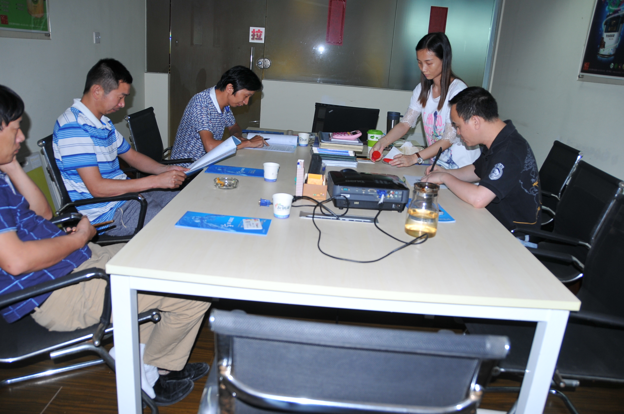 品質(zhì)締造誠信合作 品質(zhì)締造誠信合作