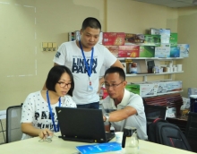 友情漆誠意待客，共謀合作發展